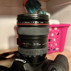 Canon L series Lens and battery pack and Flash Bundle